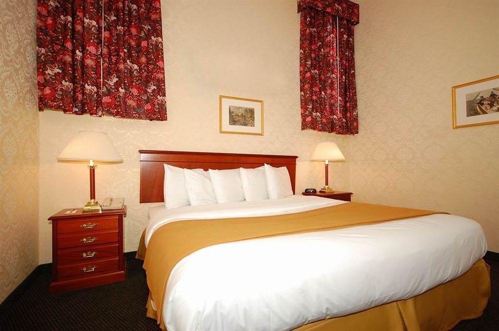 Days Inn By Wyndham Woodbury Long Island Zewnętrze zdjęcie