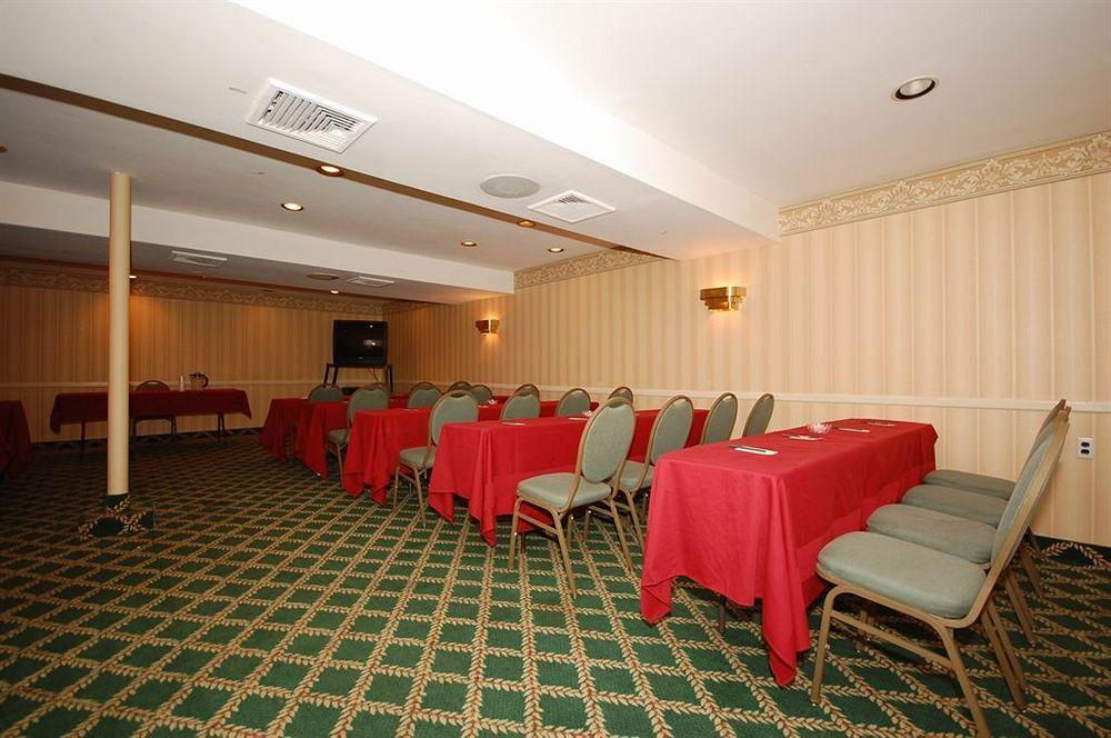 Days Inn By Wyndham Woodbury Long Island Zewnętrze zdjęcie
